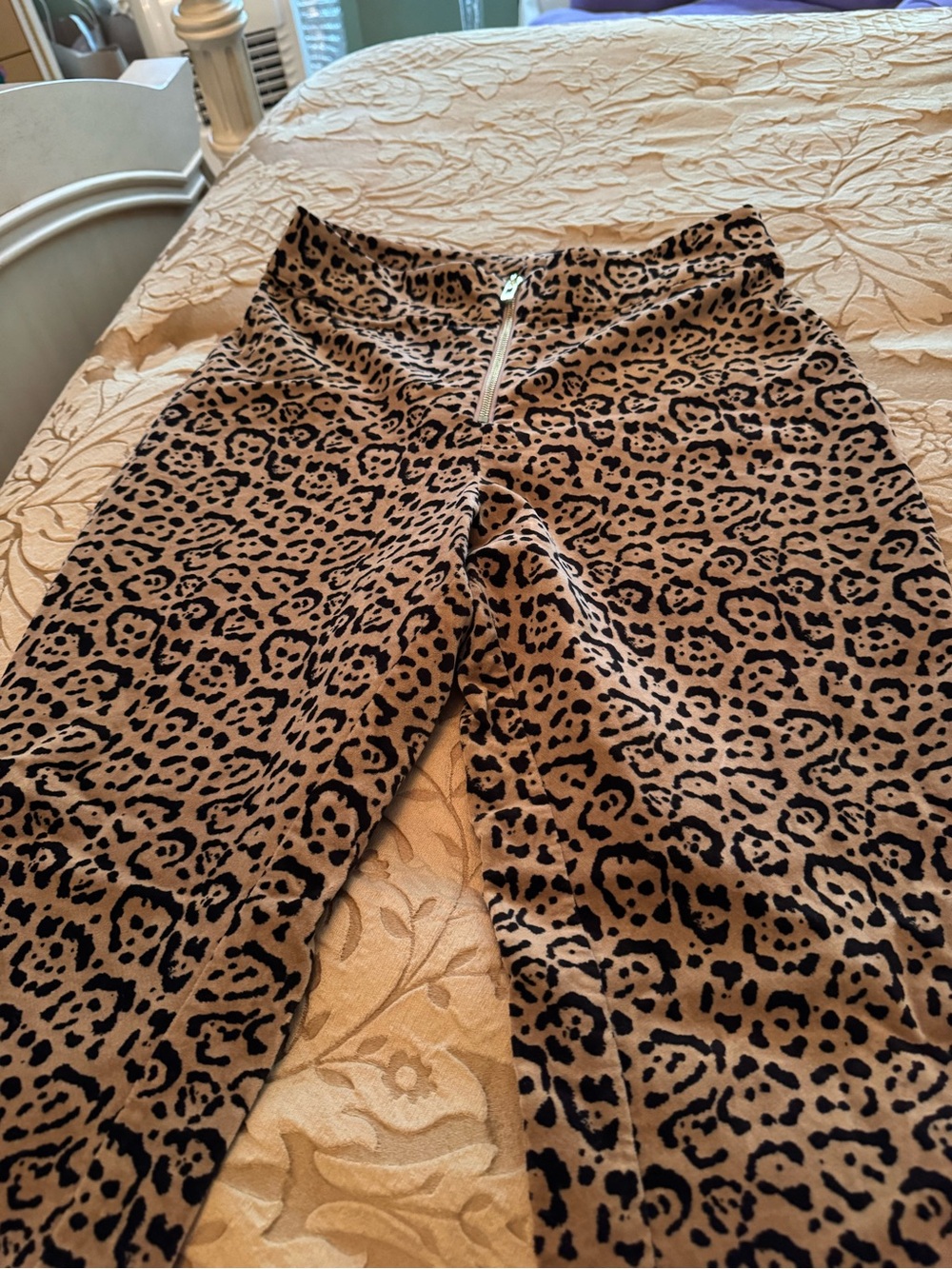 Good American Tan & Black Leopard Print Straight Leg Pants